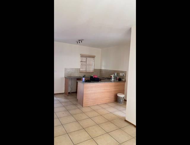 2 BEDROOM PROPERTY TO RENT IN HESTEAPARK